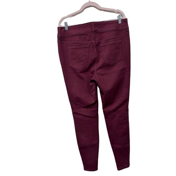 Torrid Feel The Fit Super Soft Five Pocket Style Jegging Burgundy Size 10R - Picture 6 of 11